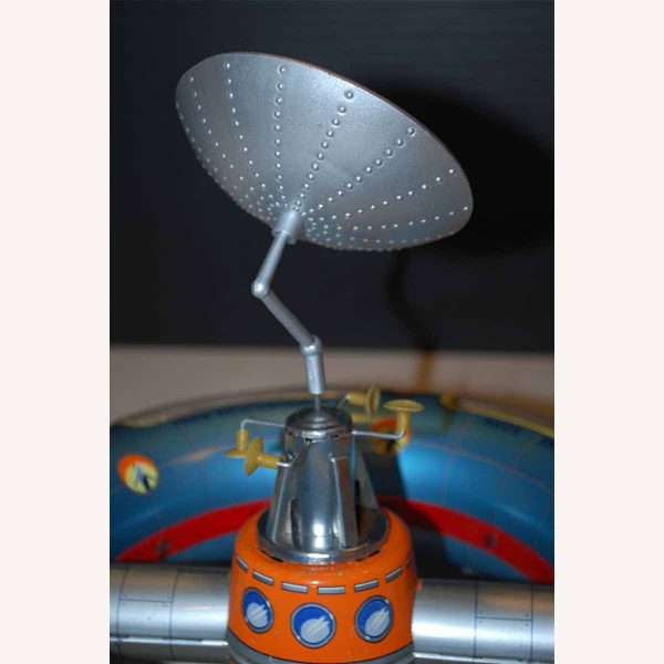 Horikawa Space Station Replica Antenna Dish and Master Red or Silver 2