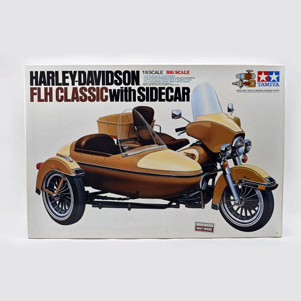 Tamiya Harley Davison FLH Classic wSidecar 16 Scale 2 min