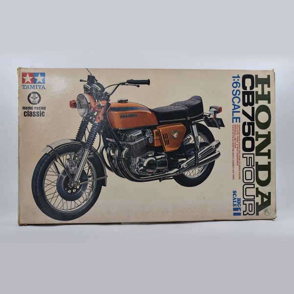 Tamiya HONDA CB750 FOUR 1/6 Scale