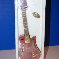 The Picker Guitar Transistor Radio 2