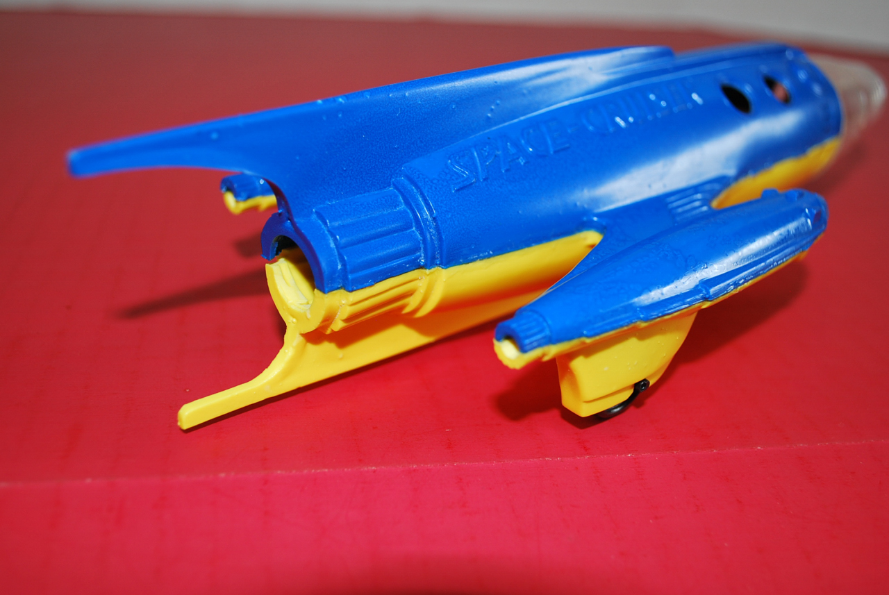 Reproduction Yellow Pilot for Pyro X-400 or X-300 Space Cruiser 