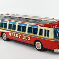 giant bus 6