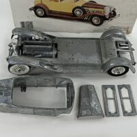 Scale Models Town Car 6