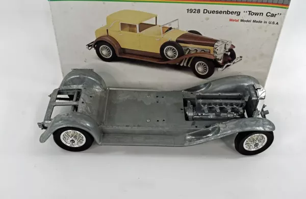Scale Models 1928 Duesenberg Town Car - Uncle Als Toys