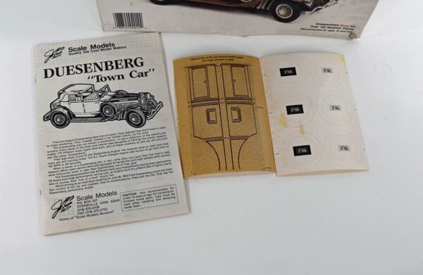Scale Models Town Car 9