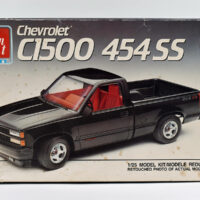 AMT ERTL Chevrolet C1500 454 SS Model Kit 1:25 Scale