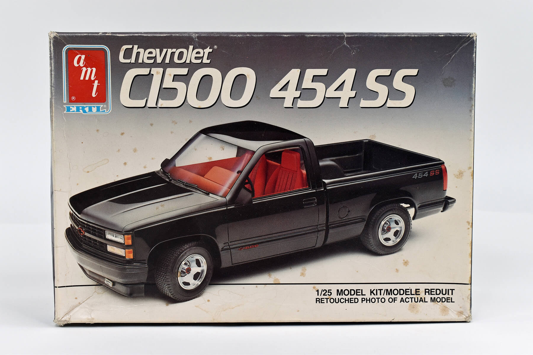 AMT ERTL Chevrolet C1500 454 SS Model Kit 1:25 Scale