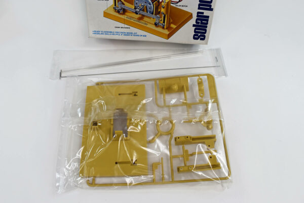 Solar Powered Dragonfly Toy Kit