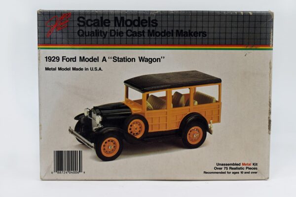 Scales Model Station Wagon 1 1