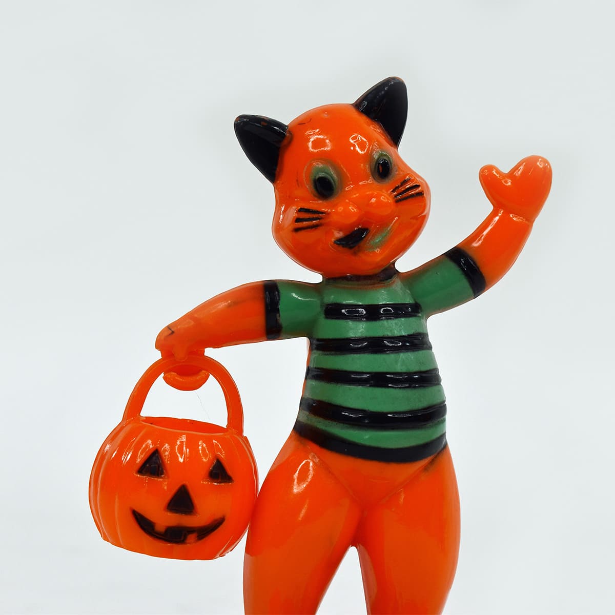 Rosbro Halloween Cat on Wheels Pull Toy Candy Container